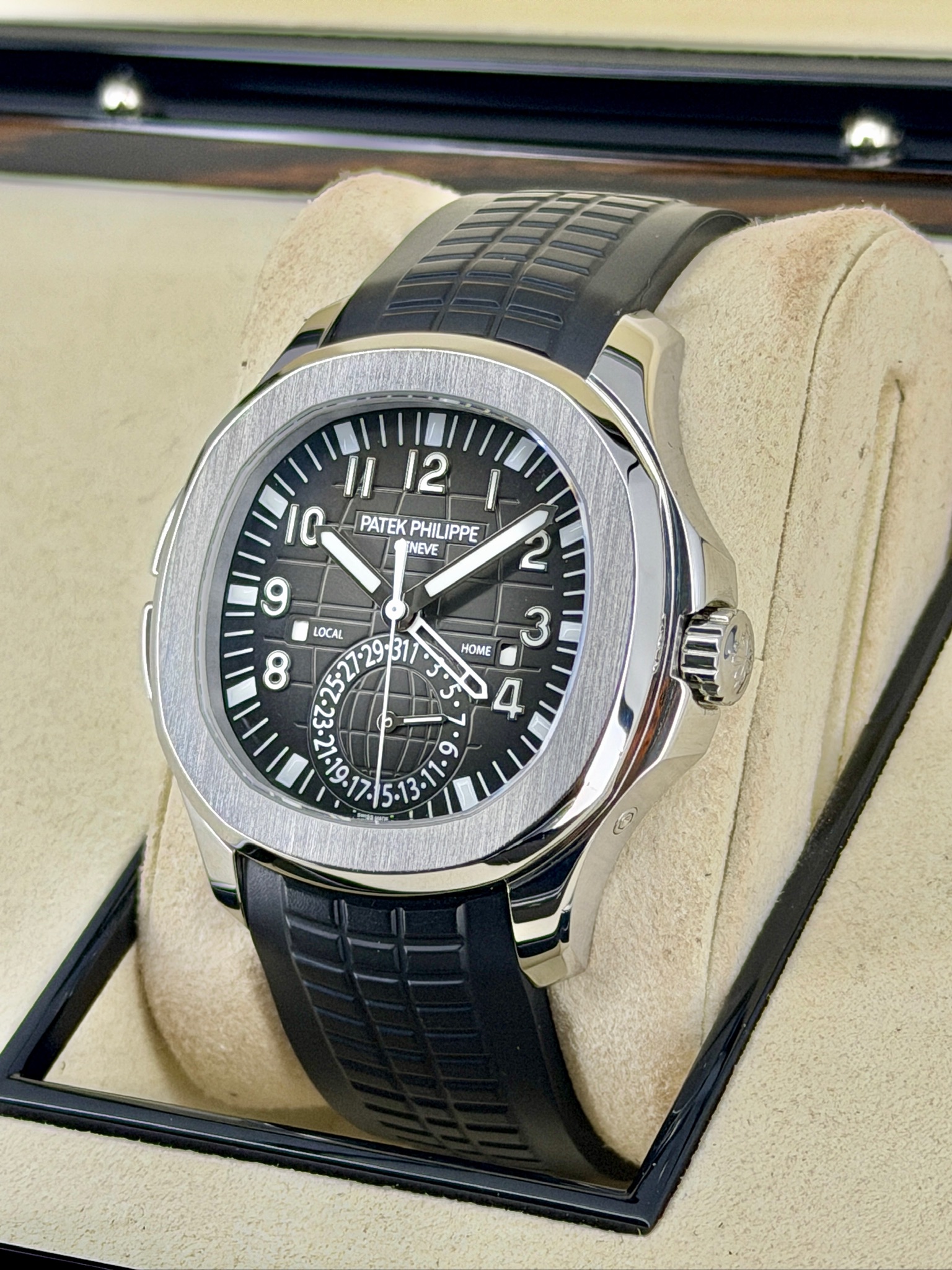 Side Face Pre-Owned Patek Philippe Aquanaut 5164A Travel Time