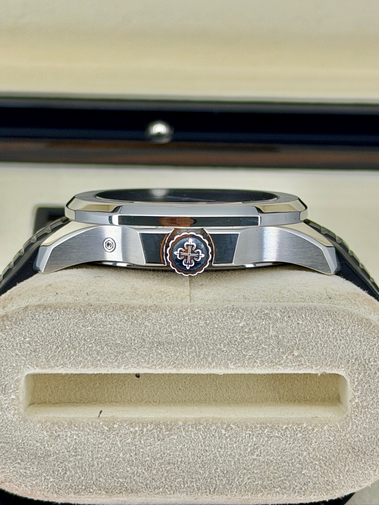 Side Shot Pre-Owned Patek Philippe Aquanaut 5164A Travel Time