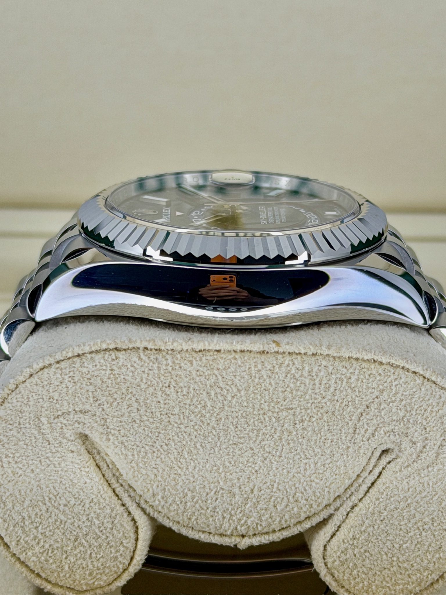 Side Shot 2 Pre-Owned Rolex Sky-Dweller 336934