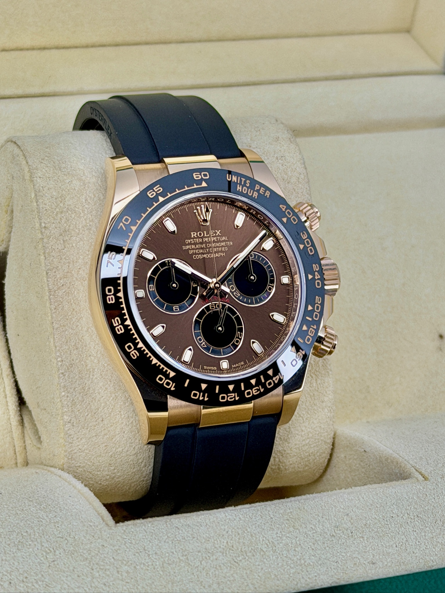 Side Face 2 Pre-Owned Rolex Daytona Chocolate 116515