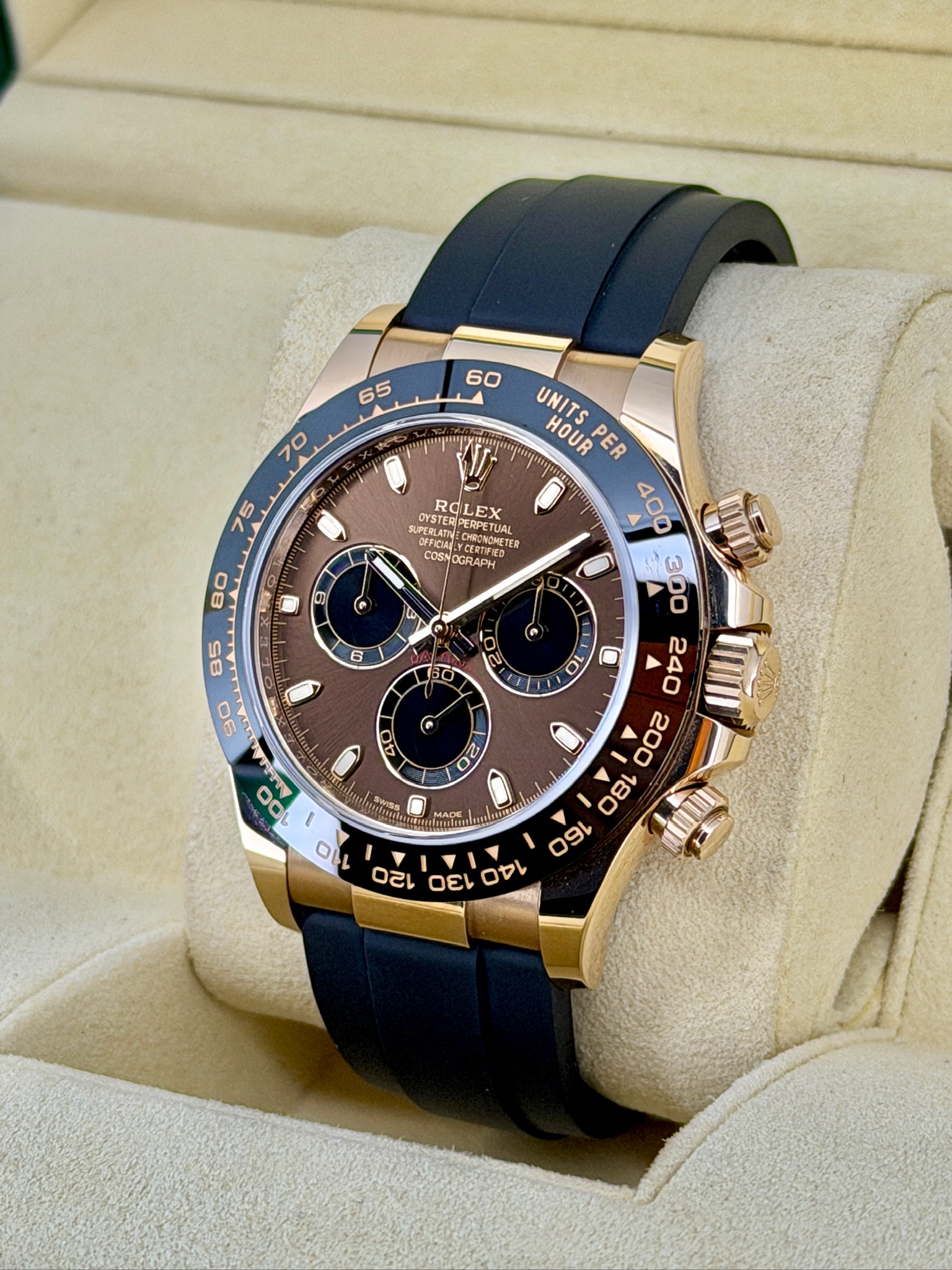 Side Face Pre-Owned Rolex Daytona Chocolate 116515