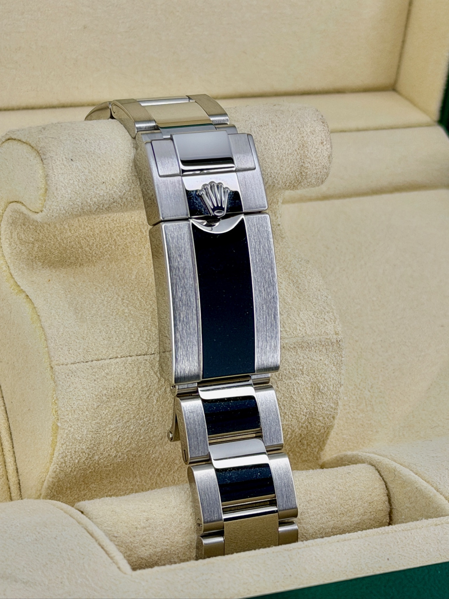 Bracelet 2 Pre-Owned Rolex Daytona 116500 Box and Papers