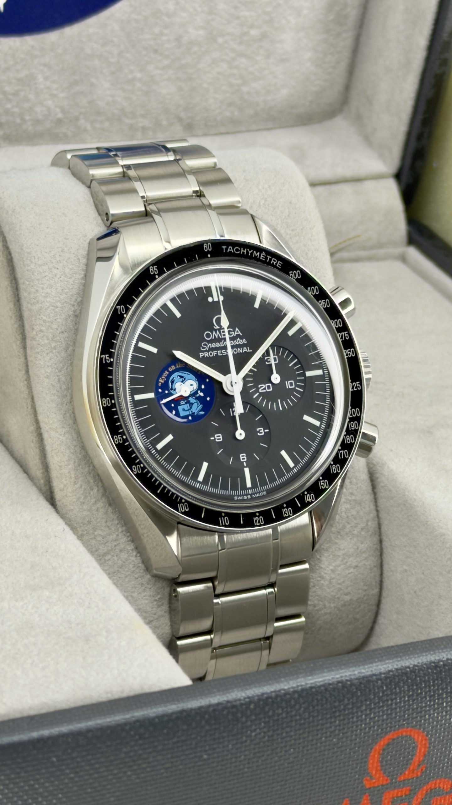 Side Face 2 Pre-Owned Omega Speedster 3578.51.00 Box and Papers