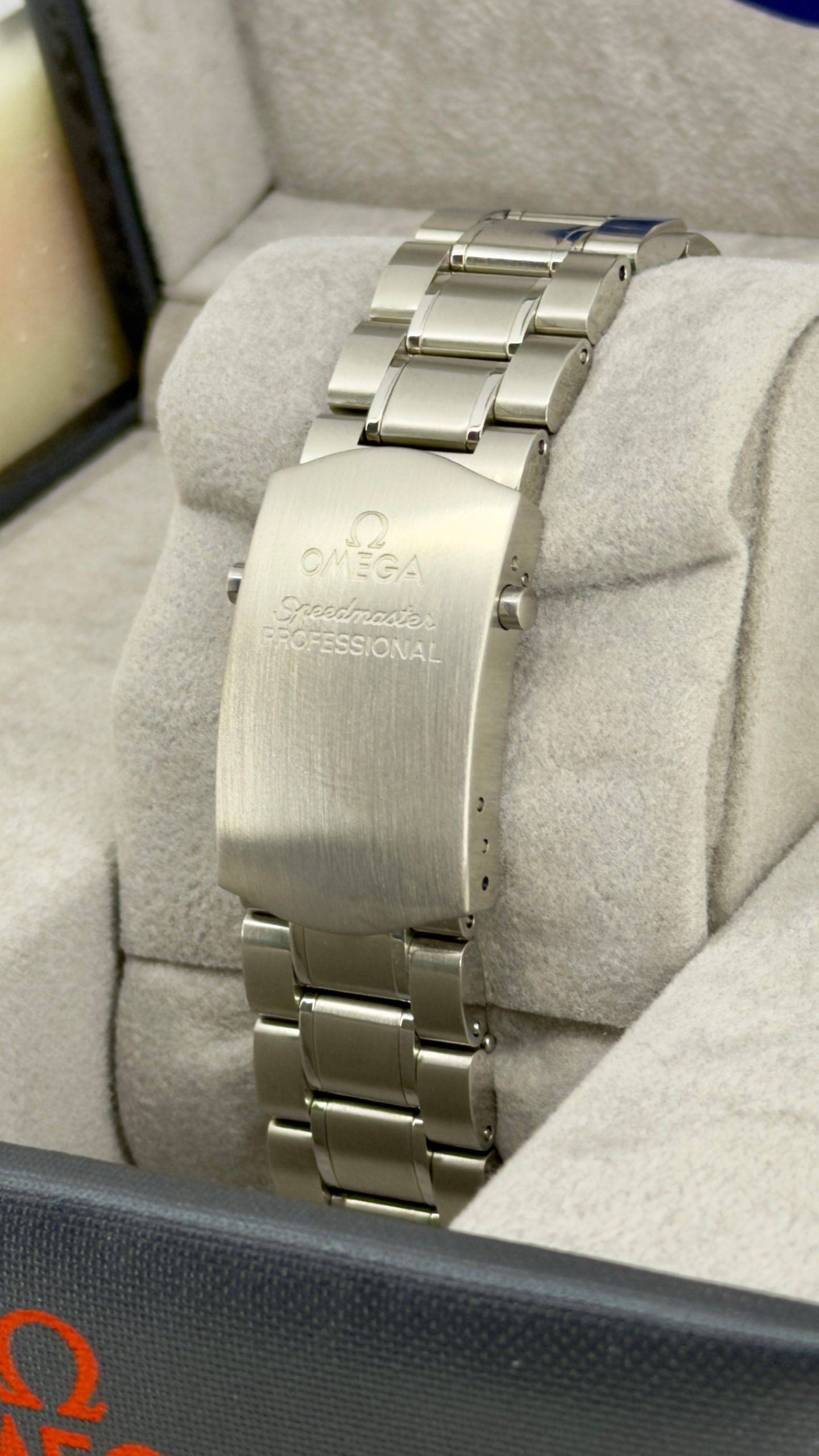 Bracelet Pre-Owned Omega Speedster 3578.51.00 Box and Papers