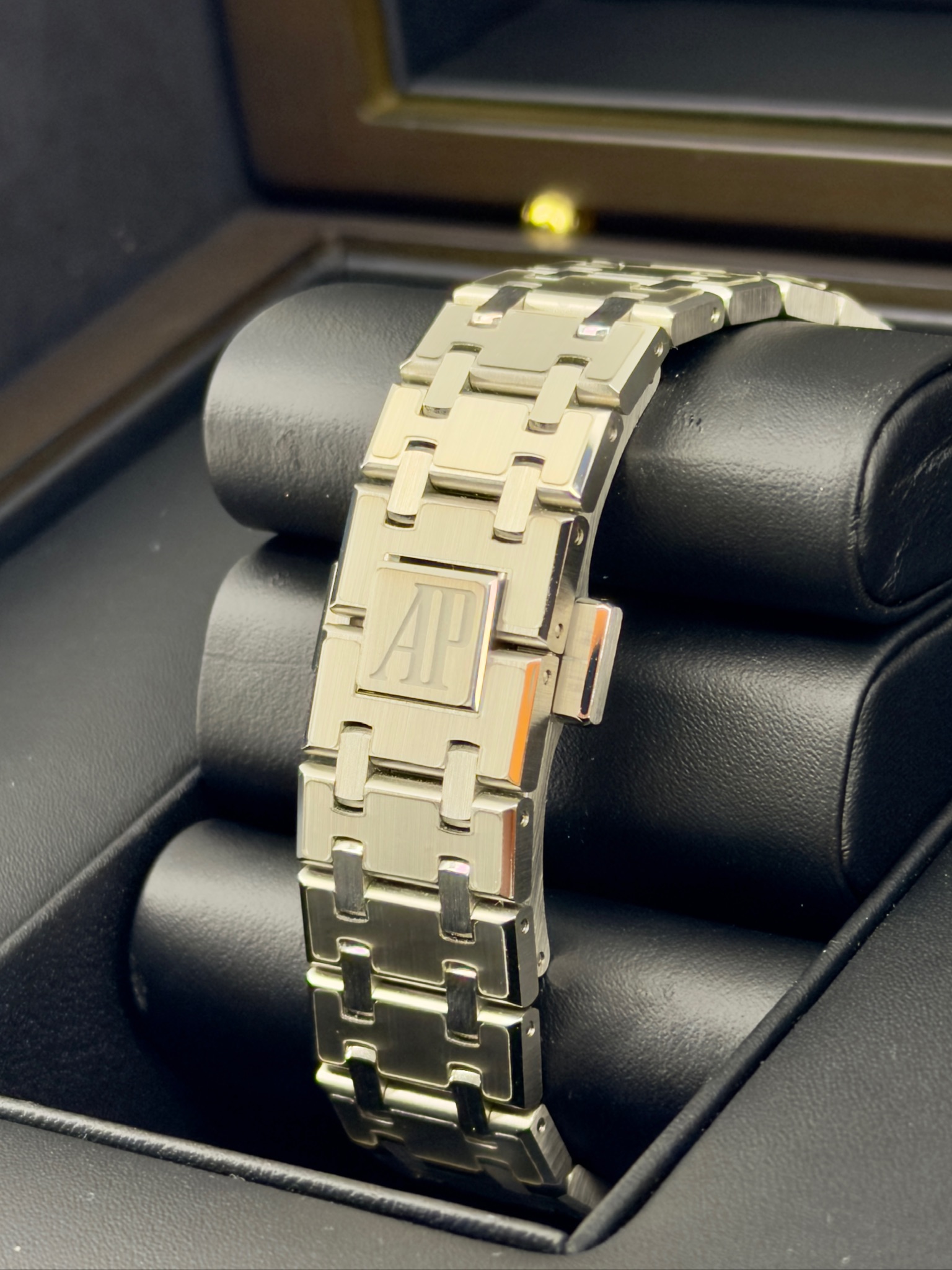 Bracelet Pre-Owned Audemars Piguet 15550st Box and Papers